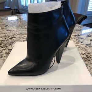 Steve Madden Theresa Leather Black Booties Heels